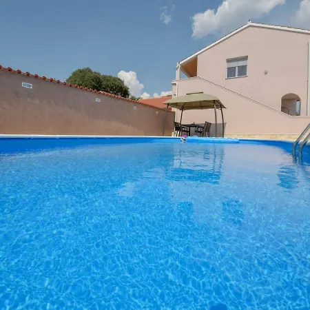 Holiday Jure Holiday home
